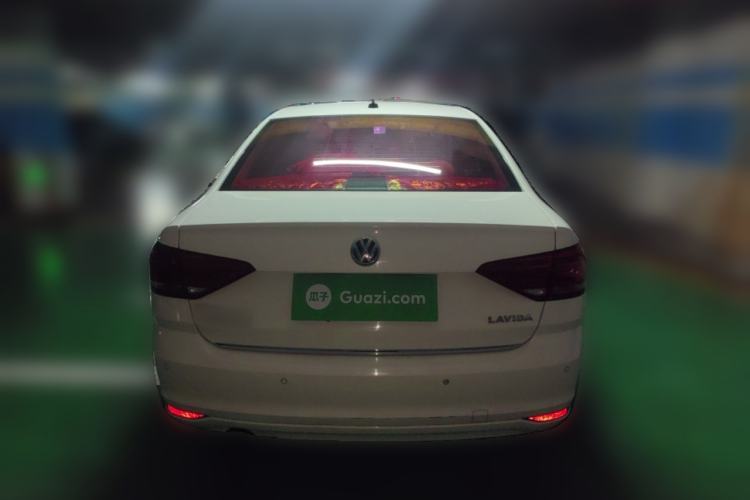 Used Volkswagen Lavida 2017 1.6L Automatic Comfort Edition
