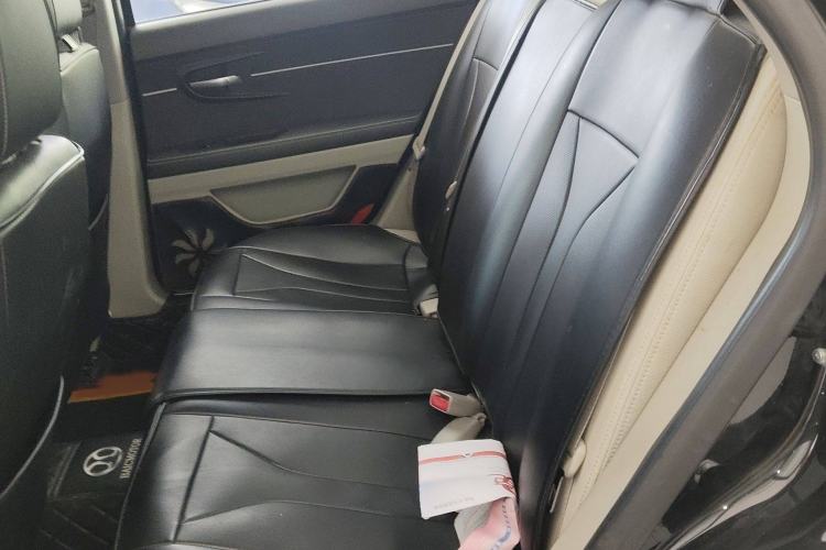 Used BAIC Senova D50 2014 1.5L manual standard version
