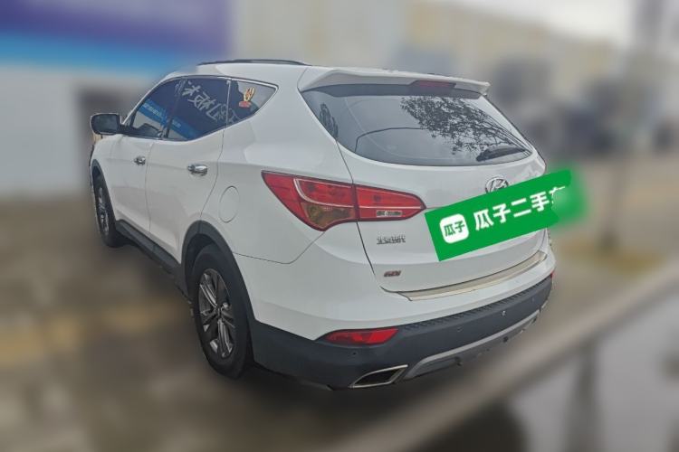 Used Hyundai Santa Fe 2013 2.4L Automatic Two-Wheel Drive Smart Version