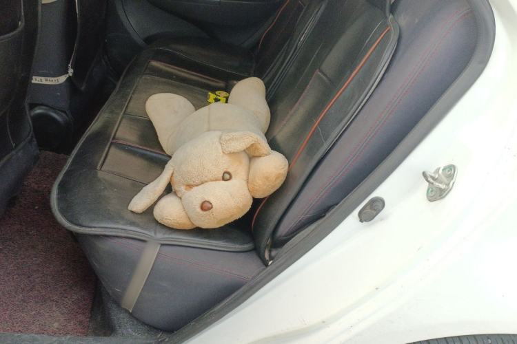 Used Geely Auto Diamond 2014 Sedan 1.5L Manual Entry-Level Model Left Rear Seat