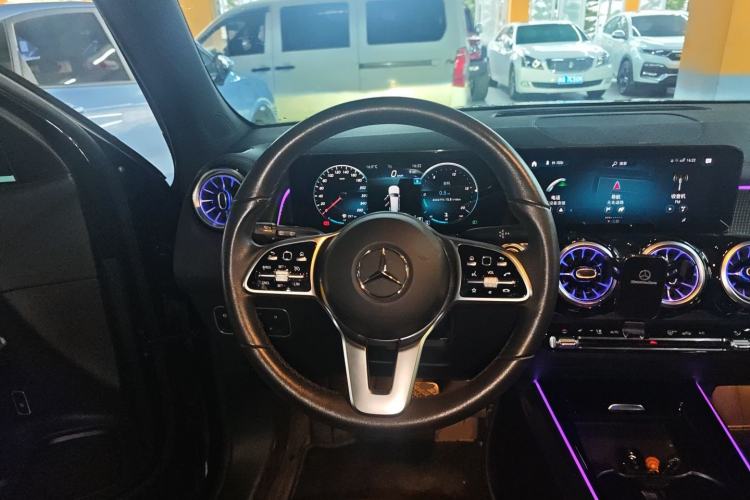 Used Mercedes-Benz GLB 2022 Updated GLB 200 Fashion Edition