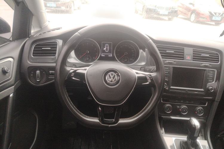 Used Volkswagen Golf 2017 230TSI Automatic Comfort Edition – Celebrating Milestone of One Million Units