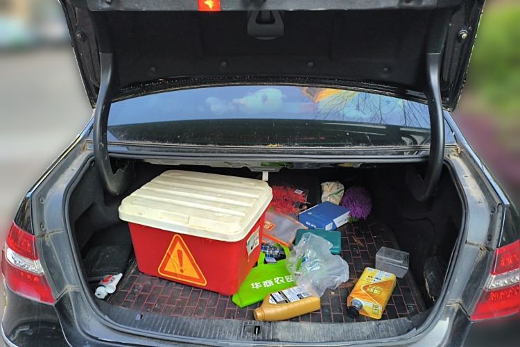 Used Mercedes-Benz E-Class 2012 E 200 L CGI Elegant Model Trunk