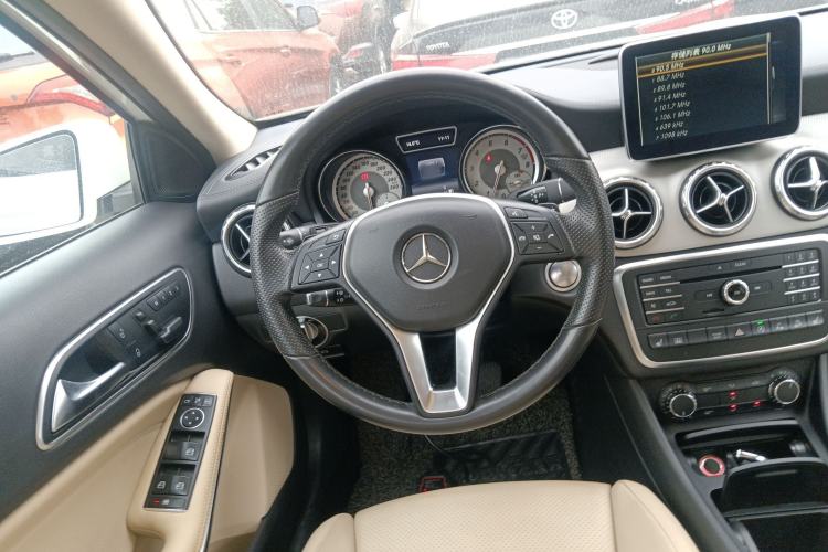 Used Mercedes-Benz GLA 2016 GLA 220 4MATIC Fashion Edition
