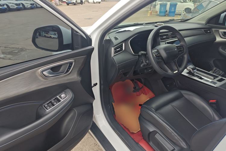 Used Roewe RX5 2023 PLUS 330TGI Automatic Trendsetting Smart Edition
