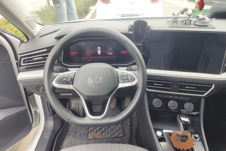 Used Volkswagen Sagitar 2024 300TSI DSG Excellence Edition Steering Wheel