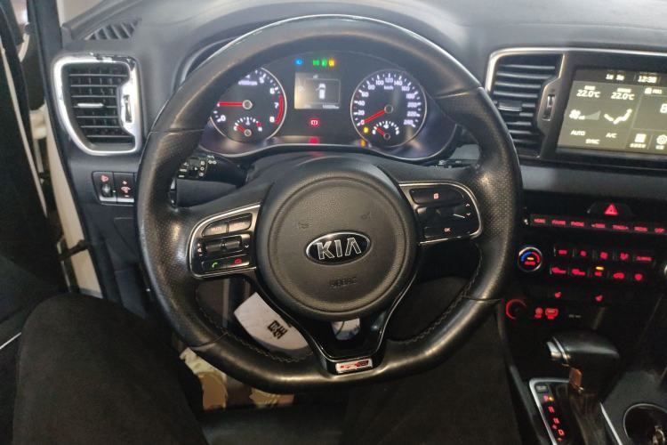 Used Kia KX5 2017 1.6T Automatic Two-Wheel Drive 15th Anniversary Special Edition DLX