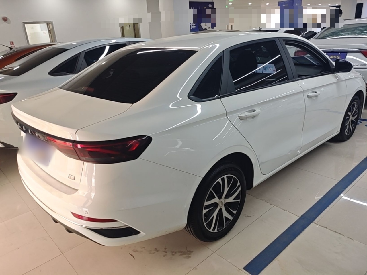 Geely Auto Emgrand 2023 4th Generation Champion Edition 1.5L CVT Luxury Model — снимка 6