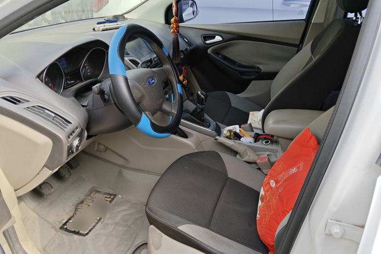 Used Ford Focus 2012 Sedan 1.6L Manual Comfort Model
