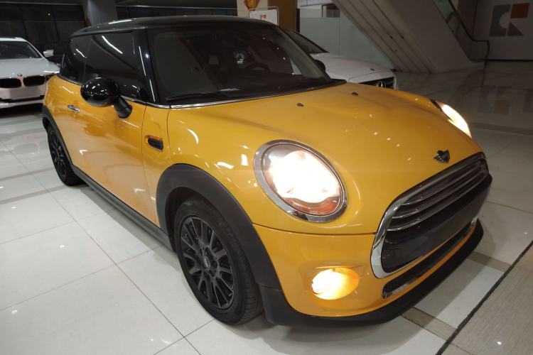 Used MINI 2014 1.5T COOPER Fun Front Right 45 Deg