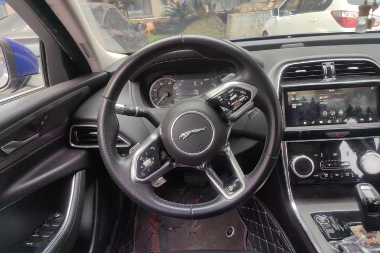 Used Jaguar XEL 2020 2.0T 200PS R-DYNAMIC Youth Sports Edition Steering Wheel
