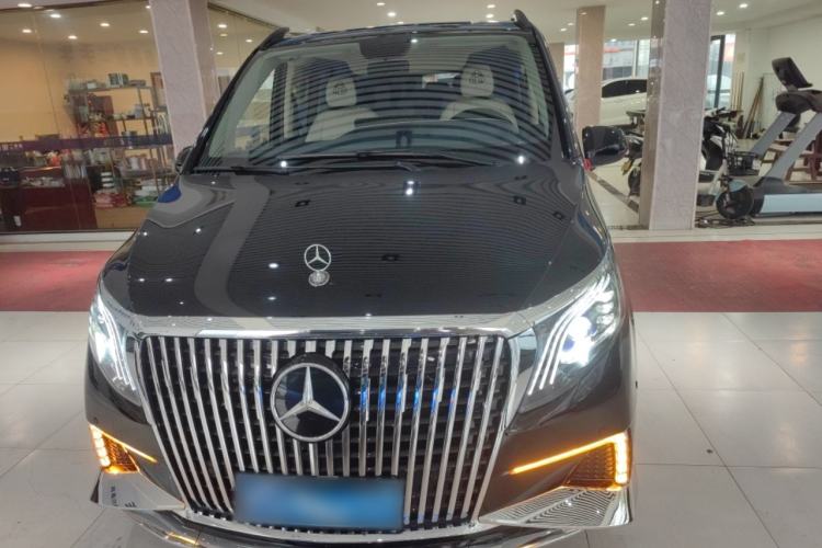 Used Mercedes-Benz Vito 2023 2.0T Elite Version 7 Seats Front