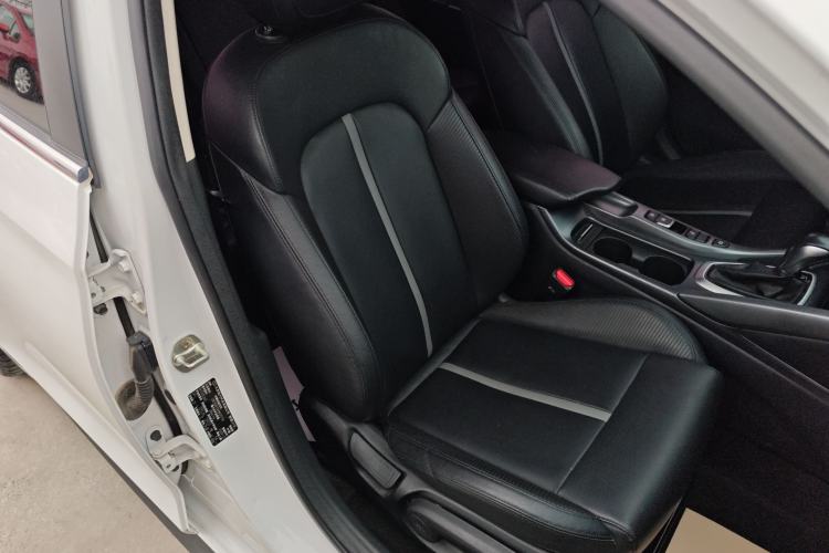 Used Hyundai Lafesta 2019 280TGDi Smart Speed Version China VI Standard Right Front Seat