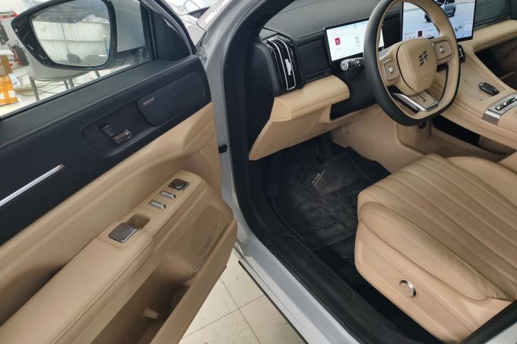 Used JETOUR Shanhai L7 Plus 2025 Model 220km Flagship 7-seater
