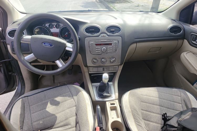 Used Ford Focus 2011 Sedan 1.8L Manual Classic Model
