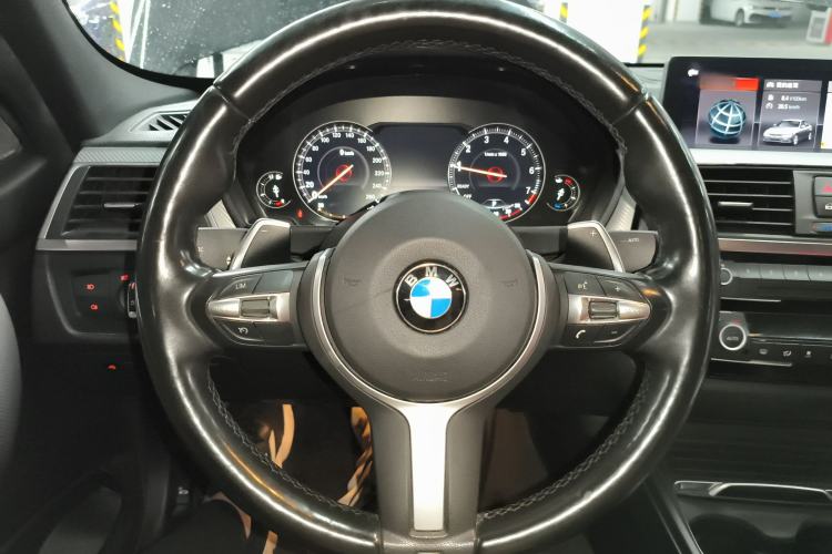 Used BMW 3 Series 2018 330i M Sport Night Edition Steering Wheel