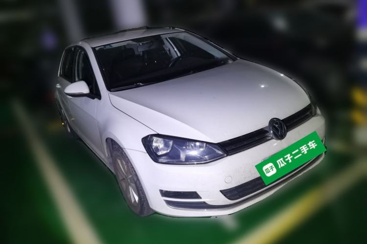 Used Volkswagen Golf 2016 1.6L Manual Fashion Edition Front Right 45 Deg