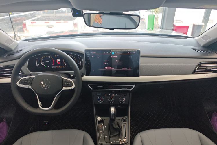 Used Volkswagen Lavida 2024 1.5L Automatic Starry Sky 5 Million Edition Center Console