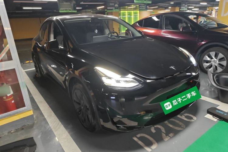 Used Tesla Model Y 2023 Rear-Wheel-Drive Version
