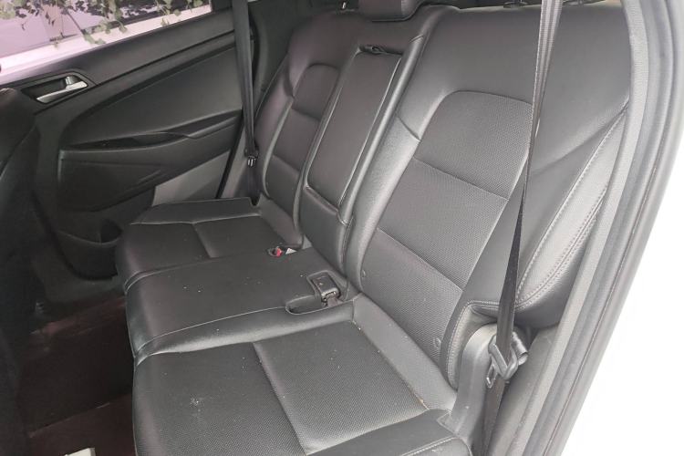 Used Hyundai Tucson 2018 1.6T Dual-Clutch Two-Wheel Drive 15th Anniversary Special Edition
