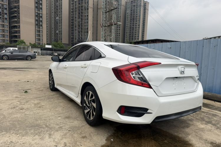 Used Honda Civic 2016 220TURBO CVT Luxury Edition
