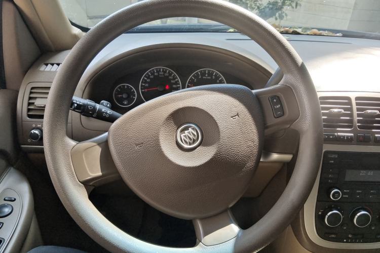 Used Buick GL8 2014 2.4L Classic Edition