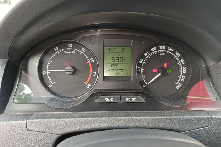 Used Skoda Rapid 2015 1.6L Automatic Smart Selection Model
