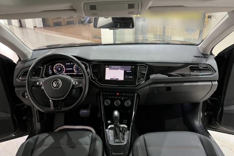 Used Volkswagen T-ROC 2021 280TSI DSG Two-Wheel Drive Comfort Connect 30th Anniversary Edition
