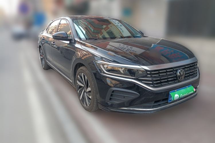 Used Volkswagen Passat 2025 Premium Version 380TSI Dragon Edition Front Right 45 Deg