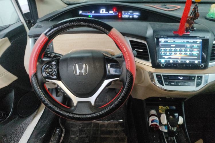 Used Honda Jade 2013 1.8L automatic Comfort version 5 seats