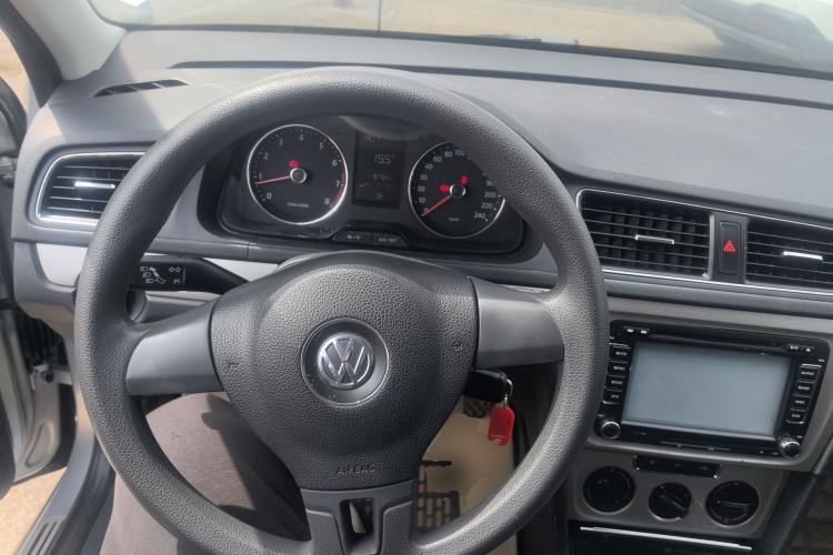 Used Volkswagen Lavida 2013 Restyled Classic 1.6L Manual Comfort Edition