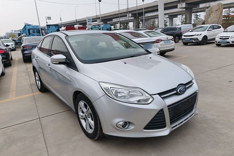 Used Ford Focus 2012 Sedan 1.6L Automatic Fashion Edition
