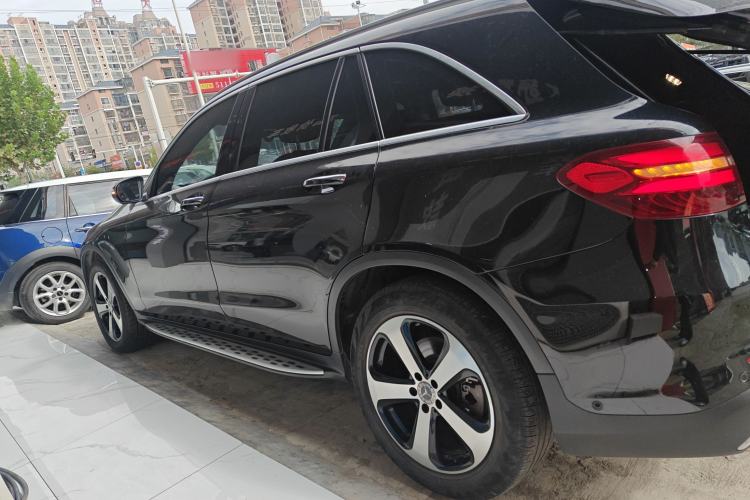 Used Mercedes-Benz GLC 2019 Facelift GLC 260 L 4MATIC Luxury Model
