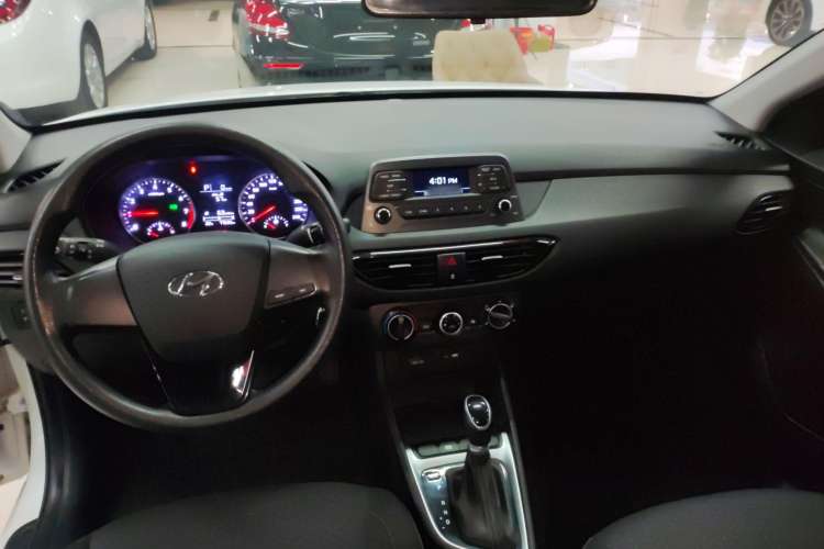 Used Hyundai Celesta 2020 1.6L Automatic GL Enjoyable Edition