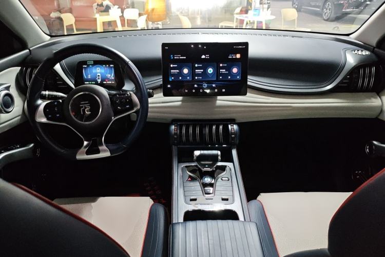 Used BYD Yuan PLUS 2023 Champion Edition 510KM Leading Model Center Console