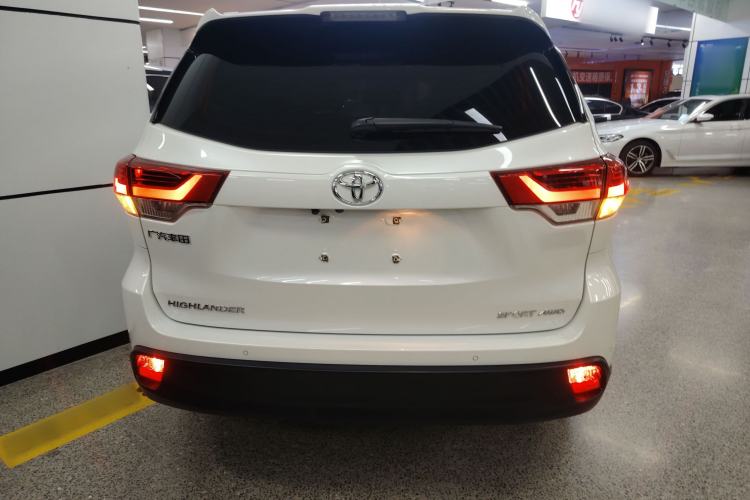 Used Toyota Highlander 2018 2.0T Four-Wheel Drive Luxury Version 7 Seats China VI Standard