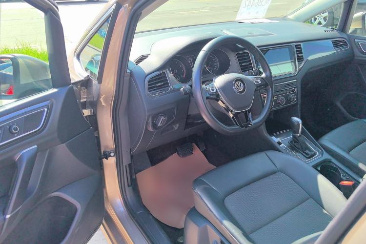 Used Volkswagen Golf Sportsvan 2016 230TSI Automatic Trend Edition