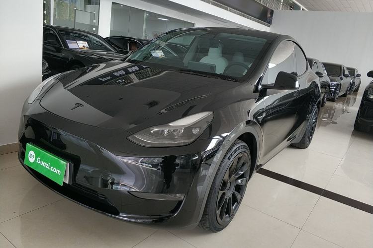 Used Tesla Model Y 2022 Long-Range All-Wheel-Drive Version