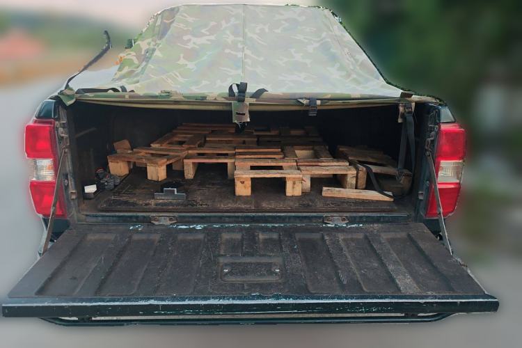 Used Dongfeng Ruichi 2015 2.5T Elite Edition Diesel Two-Wheel Drive Luxury ZD25TCI
