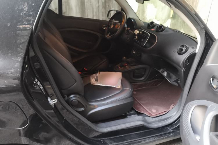 Used smart fortwo 2015 1.0L 52 kW Hardtop Passion Edition
