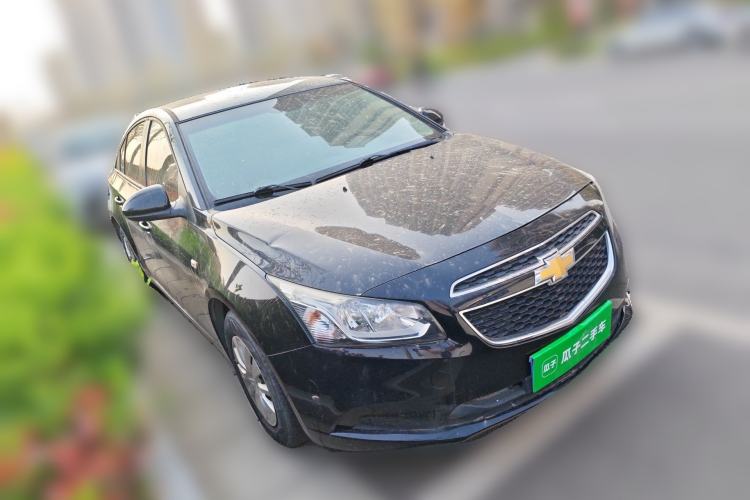 Used Chevrolet Cruze 2015 1.5L Classic SL MT Front Right 45 Deg