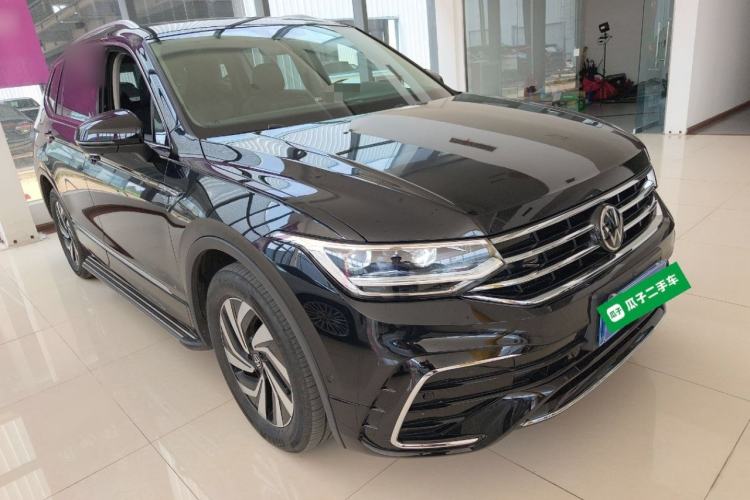 Used Volkswagen Tiguan L 2024 Outstanding Model 330TSI Automatic Two-Wheel Drive R-Line Dragon Glory Edition Front Right 45 Deg