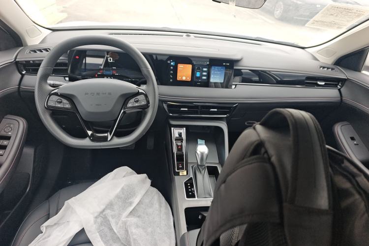 Used Roewe i5 2023 1.5L CVT Luxury Edition Center Console