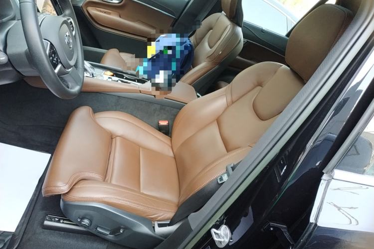 Used Volvo XC90 2023 B6 Zhiya Luxury 7-Seater
