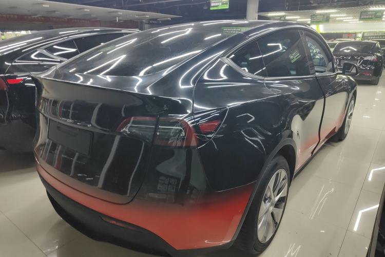 Used Tesla Model Y 2022 Long-Range All-Wheel-Drive Version
