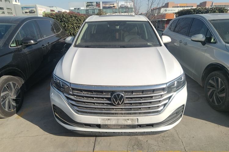 Used Volkswagen Viloran 2024 330TSI Luxury Edition
