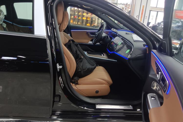 Used Mercedes-Benz E-Class 2024 E 300 L Luxury Model Right Front Seat