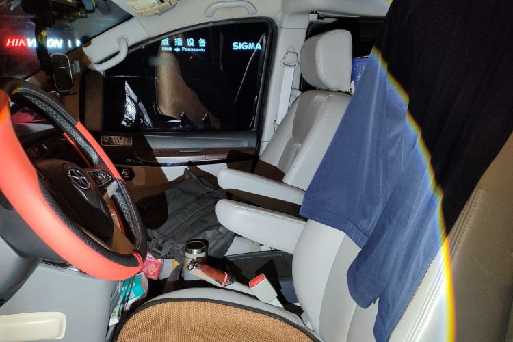 Used JAC Group Refine M5 2017 2.0T Gasoline Dual-Clutch Executive Version