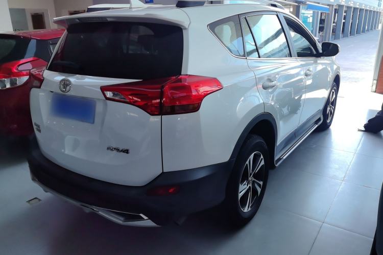 Used Toyota RAV4 2015 2.0L CVT Two-Wheel Drive Fashion Edition
