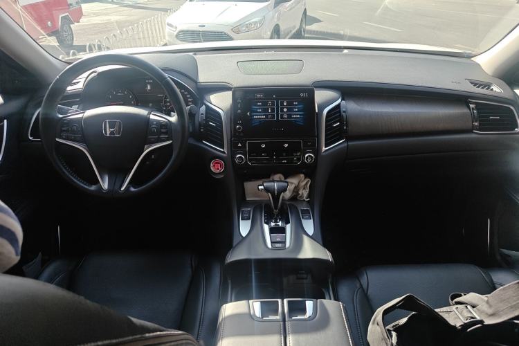 Used Honda Avancier 2020 240TURBO Two-Wheel Drive Premium Edition Center Console